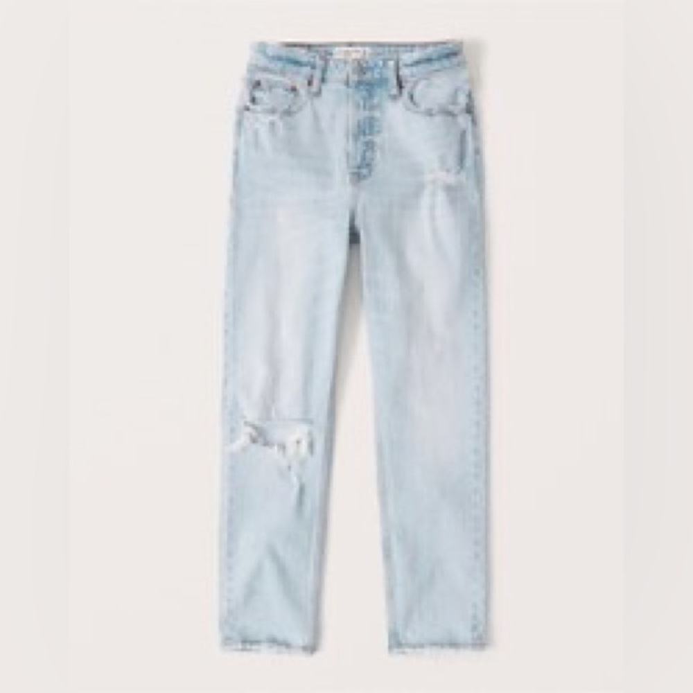 NWT Abercrombie High Rise Mom Jeans in Light Ripped Wash